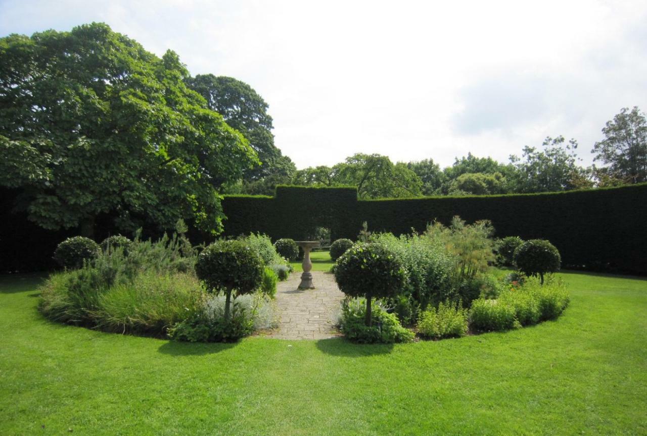 The Lookout, Glenarm Villa Bagian luar foto